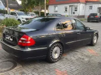 Gebraucht Mercedes E320 Avantgarde 224 PS (164 kW) 2004 Schwarz Limousine