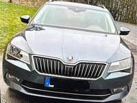 Gebraucht Skoda Superb Style 190 PS (139 kW) 2017 Blau Kombi