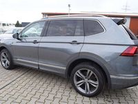 gebraucht VW Tiguan 2,0 TDI Allspace 4Motion DSG/2x R-Line/AHK/Panoram