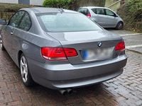 Gebraucht BMW 320 170 PS (125 kW) 2010 Grau Coupé