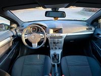 Gebraucht Opel Astra GTC 150 PS (110 kW) 2008 Silber Coupé