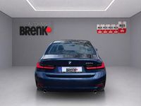 Gebraucht BMW 330e Advantage 184 PS (135 kW) 2020 Phytonicblau metallic Limousine