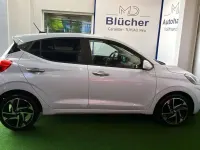 Gebraucht Hyundai i10 Premium 84 PS (61 kW) 2021 Weiß Kleinwagen