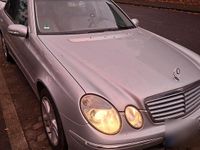 Gebraucht Mercedes E200 123 PS (90 kW) 2003 Grau Limousine