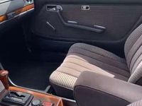 Gebraucht Mercedes C230 109 PS (80 kW) 1978 Weiß Coupé