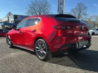 Gebraucht Mazda 3 Selection 122 PS (89 kW) 2019 Rot Limousine