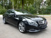 Gebraucht Mercedes E220 Avantgarde 170 PS (125 kW) 2015 Schwarz Limousine