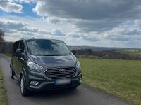 Gebraucht Ford Tourneo 170 PS (125 kW) 2023 Grau Van / Kleinbus