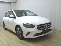 Gebraucht Mercedes B180 Style 116 PS (85 kW) 2022 Weiss Van / Kleinbus