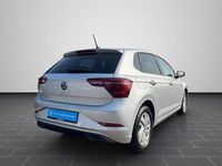 Gebraucht VW Polo Style 95 PS (69 kW) 2024 Reflexsilber metallic (metallic) Kleinwagen