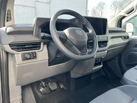 Neu VW T7 100 kW (136 PS) 2026 Stonegrey Van