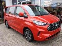 Neu Ford Tourneo Titanium 170 PS (125 kW) 2026 Rot Van / Kleinbus