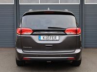 Gebraucht Chrysler Pacifica 287 PS (211 kW) 2017 Grün SUV