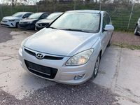 Gebraucht Hyundai i30 110 PS (80 kW) 2008 Beige Limousine