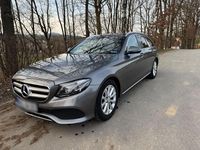 Gebraucht Mercedes E220 194 PS (142 kW) 2017 Grau Kombi