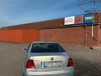 Gebraucht VW Bora 101 PS (74 kW) 1999 Grau Limousine