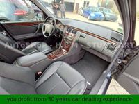 gebraucht Mercedes E200 Autom ELEG. >Techn.&opt.Ok! >GSD>Leder>PDC