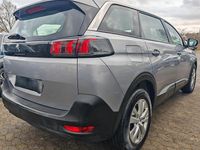 Gebraucht Peugeot 5008 131 PS (96 kW) 2022 Grau SUV