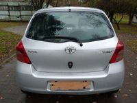 Gebraucht Toyota Yaris Cool 69 PS (50 kW) 2008 Silber Limousine
