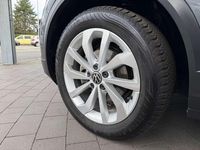 Gebraucht VW T-Roc Style 150 PS (110 kW) 2024 Grau SUV