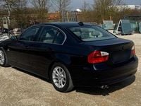 Gebraucht BMW 325 218 PS (160 kW) 2004 Blau Limousine