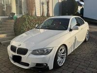 Gebraucht BMW 325 M Sport 245 PS (180 kW) 2011 Weiß Coupé