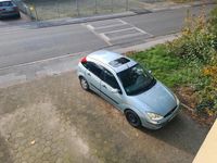 Second-hand Ford Focus 131 CP (96 kW) 2003 Albastru Berlinǎ