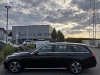 Gebraucht Mercedes E220 194 PS (142 kW) 2019 Schwarz Kombi