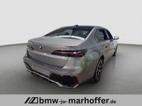 Gebraucht BMW 740 M Sport 299 PS (219 kW) 2024 Grau Limousine