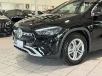 Gebraucht Mercedes GLA200 163 PS (119 kW) 2024 Unilack nachtschwarz SUV