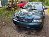 Second-hand Audi A4 110 CP (80 kW) 1994 Verde Berlinǎ