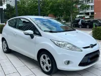 Usata Ford Fiesta Titanium 95 CV (69 kW) 2011 Bianco Utilitaria