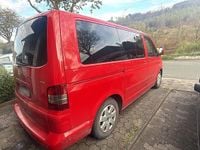 Gebraucht VW Multivan 174 PS (127 kW) 2004 Rot Van / Kleinbus