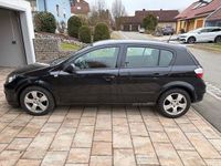Second-hand Opel Astra 105 CP (77 kW) 2004 Negru Berlinǎ