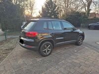 Gebraucht VW Tiguan Trendline 122 PS (89 kW) 2012 Schwarz SUV