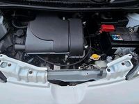 Gebraucht Peugeot 107 69 PS (50 kW) 2010 Weiß Kleinwagen