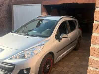 Gebraucht Peugeot 207 95 PS (69 kW) 2011 Grau Kombi