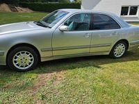 Gebraucht Mercedes E240 Elegance 170 PS (125 kW) 2001 Silber Limousine