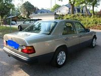 Gebraucht Mercedes E260 160 PS (117 kW) 1988 Beige Limousine