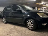 Gebraucht Ford Fiesta 60 PS (44 kW) 2004 Schwarz Kleinwagen