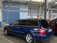 Gebraucht VW Passat 130 PS (95 kW) 2001 Blau Kombi