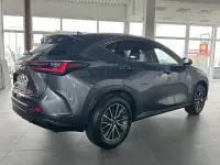 Gebraucht Lexus NX350h 243 PS (178 kW) 2022 Grau SUV