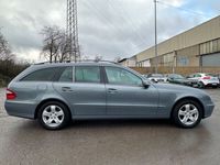 Gebraucht Mercedes E220 150 PS (110 kW) 2004 Grau Kombi