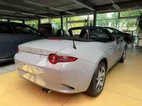 Neu Mazda MX5 Exclusive-Line 132 PS (97 kW) 2026 Grau Cabrio