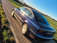 Gebraucht VW Passat 115 PS (84 kW) 2002 Blau Limousine