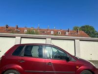 Usata Ford Fiesta 80 CV (58 kW) 2002 Rosso Utilitaria