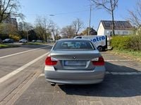 Gebraucht BMW 320 150 PS (110 kW) 2005 Silber Limousine