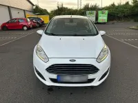 Gebraucht Ford Fiesta 101 PS (74 kW) 2014 Weiß Kleinwagen