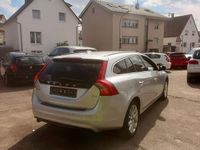 Gebraucht Volvo V60 136 PS (100 kW) 2014 Grau Kombi