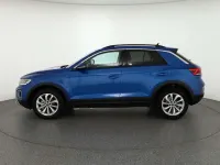 Gebraucht VW T-Roc 150 PS (110 kW) 2023 Blau SUV